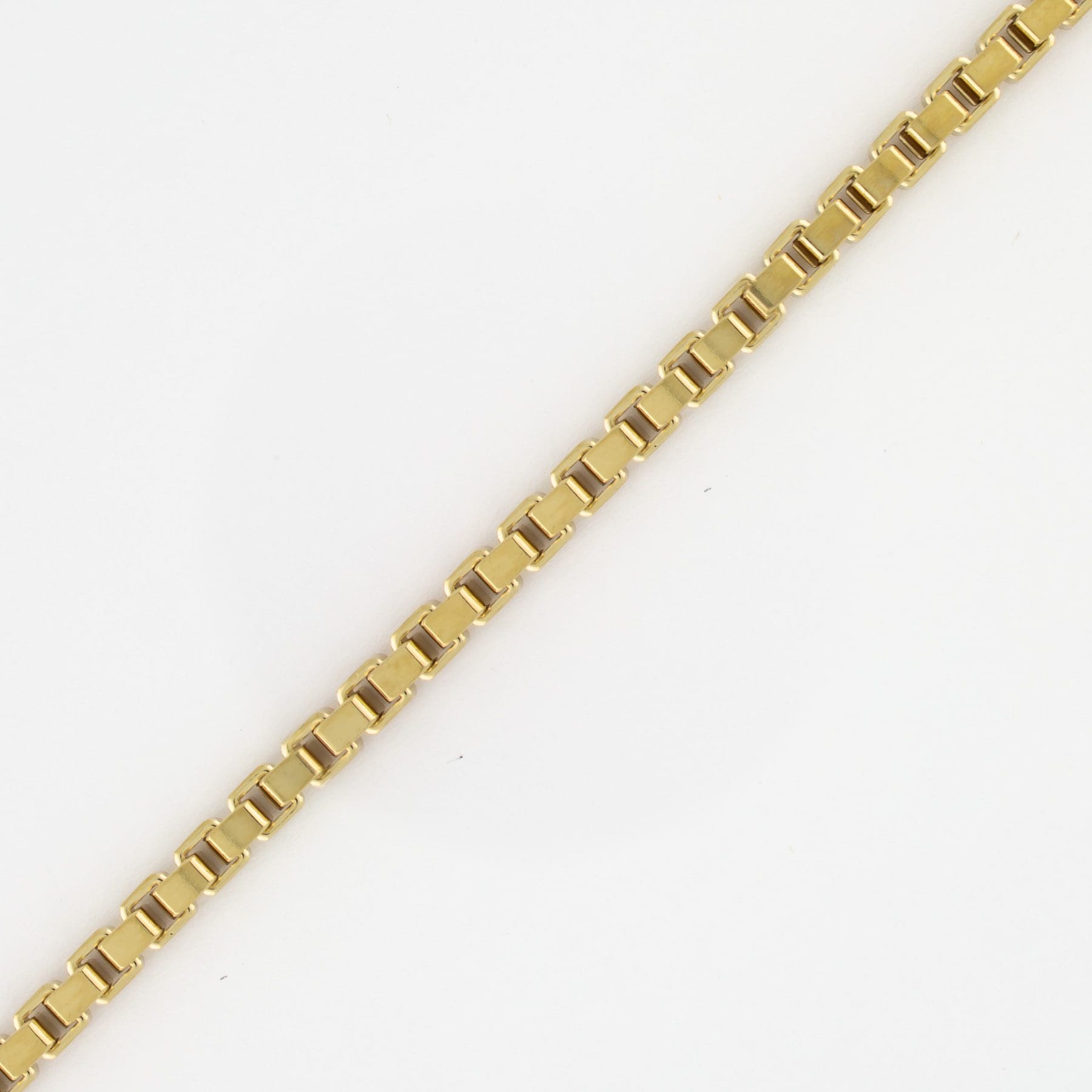 Box-10 Chain