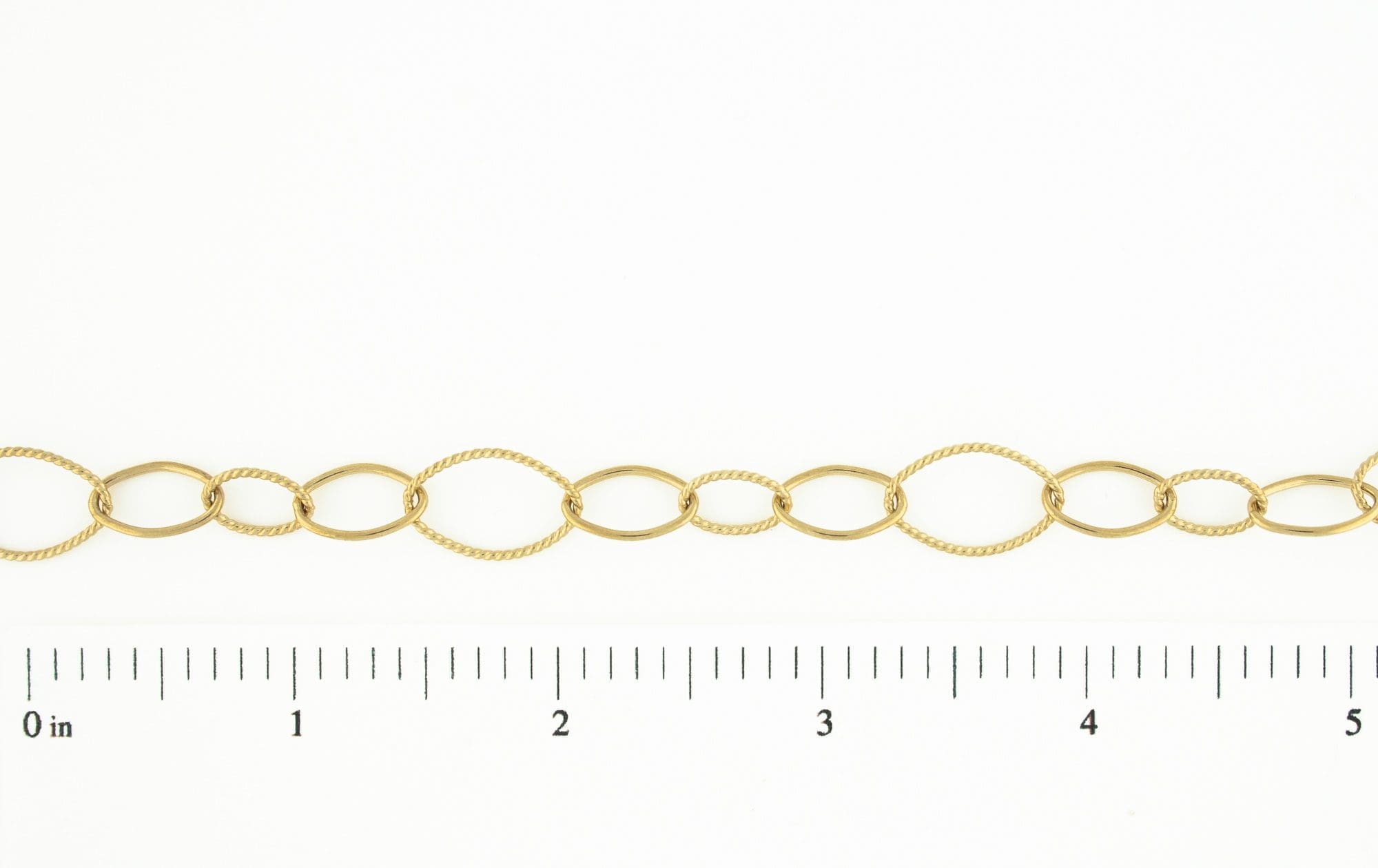 Elegance Oval Graduated Chain